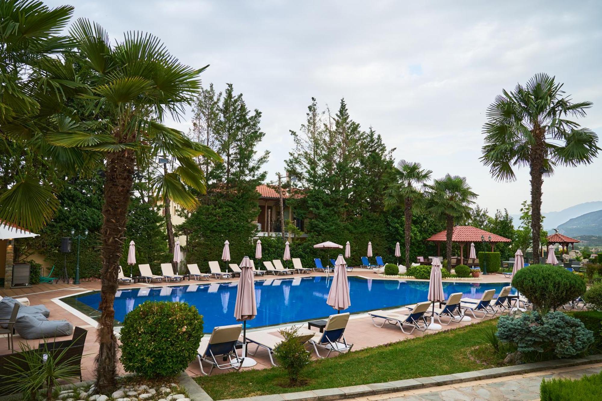 Famissi Suites 2 Kalambaka Exterior photo